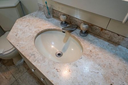 Apartamento para alugar com 83m², 2 quartos e 2 vagasBanheiro