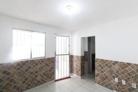 Sala de casa para alugar com 1 quarto, 35m² em Campo Grande, Rio de Janeiro