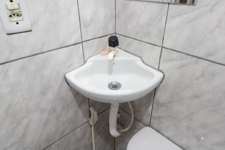 Casa para alugar com 35m², 1 quarto e sem vagaBanheiro