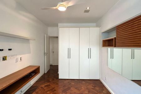 Apartamento à venda com 151m², 3 quartos e 1 vaga Apartamento à venda com 151m², 3 quartos e 1 vagaQuarto 01