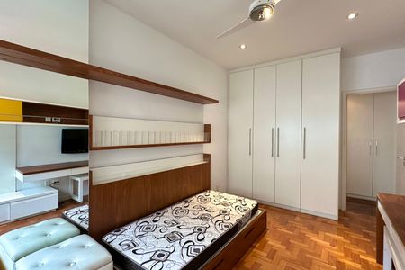 Apartamento à venda com 151m², 3 quartos e 1 vaga Apartamento à venda com 151m², 3 quartos e 1 vagaQuarto 02