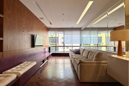 Apartamento à venda com 151m², 3 quartos e 1 vaga Apartamento à venda com 151m², 3 quartos e 1 vagaSala