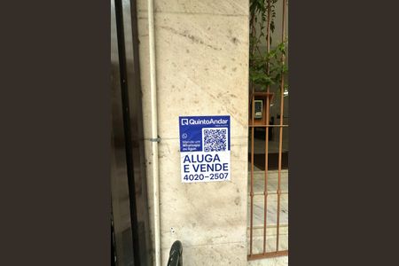 Apartamento à venda com 151m², 3 quartos e 1 vaga Apartamento à venda com 151m², 3 quartos e 1 vagaPlaquinha