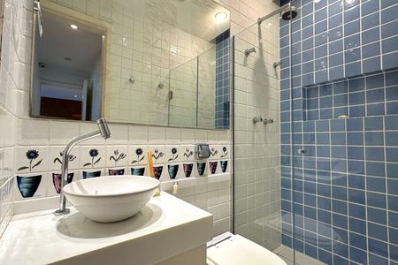 Apartamento à venda com 151m², 3 quartos e 1 vaga Apartamento à venda com 151m², 3 quartos e 1 vagaBanheiro 02