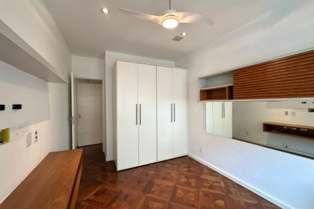 Apartamento à venda com 151m², 3 quartos e 1 vaga Apartamento à venda com 151m², 3 quartos e 1 vagaQuarto 01