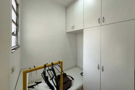 Apartamento à venda com 151m², 3 quartos e 1 vaga Apartamento à venda com 151m², 3 quartos e 1 vagaQuarto de Serviço