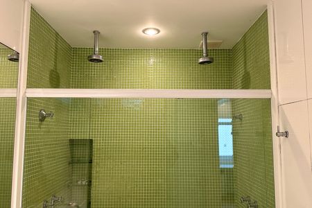 Apartamento à venda com 151m², 3 quartos e 1 vaga Apartamento à venda com 151m², 3 quartos e 1 vagaBanheiro da Suíte