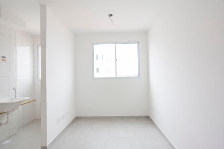 Sala de apartamento para alugar com 2 quartos, 37m² em Jardim Patricia, Uberlândia