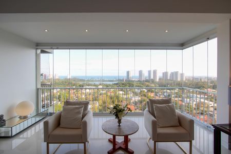 Apartamento à venda com 145m², 3 quartos e 2 vagas Apartamento à venda com 145m², 3 quartos e 2 vagasSala