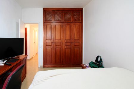 Apartamento à venda com 145m², 3 quartos e 2 vagas Apartamento à venda com 145m², 3 quartos e 2 vagasQuarto 2