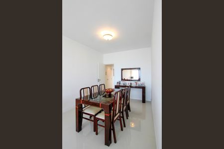 Apartamento à venda com 145m², 3 quartos e 2 vagas Apartamento à venda com 145m², 3 quartos e 2 vagasSala