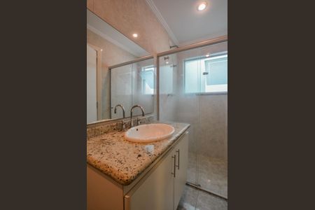 Casa à venda com 204m², 4 quartos e 4 vagasBanheiro da Suíte 3