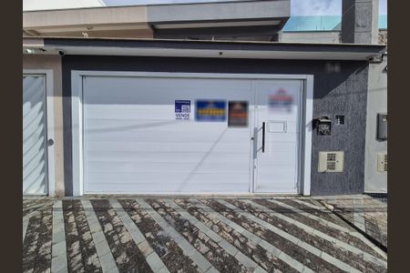 Casa à venda com 204m², 4 quartos e 4 vagasFachada