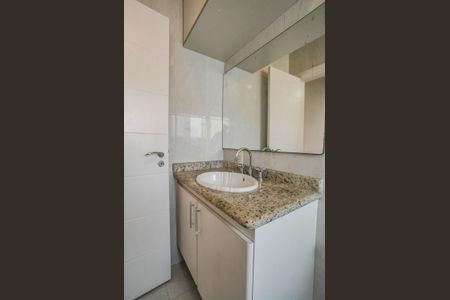 Casa à venda com 204m², 4 quartos e 4 vagasBanheiro da Suíte 1