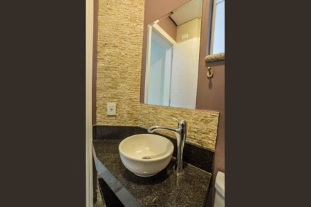 Casa à venda com 204m², 4 quartos e 4 vagasLavabo