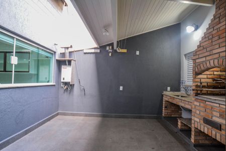 Casa à venda com 204m², 4 quartos e 4 vagasÁrea comum