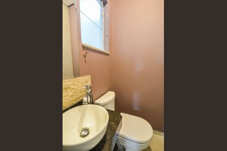 Casa à venda com 204m², 4 quartos e 4 vagasLavabo