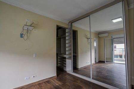 Casa à venda com 204m², 4 quartos e 4 vagasSuíte 4