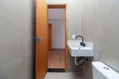 Casa à venda com 135m², 3 quartos e 2 vagasSuíte 2 - Banheiro