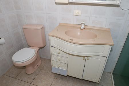 Casa à venda com 250m², 2 quartos e 2 vagasBanheiro