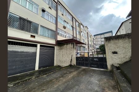 Apartamento à venda com 100m², 3 quartos e 1 vagaFachada e portaria