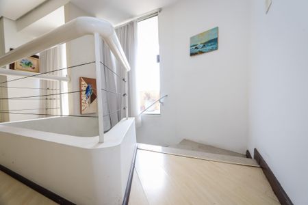 Apartamento à venda com 130m², 3 quartos e 1 vagaEscada