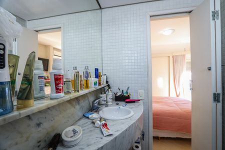 Apartamento à venda com 130m², 3 quartos e 1 vagaBanheiro da Suite