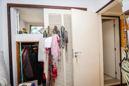 Apartamento à venda com 130m², 3 quartos e 1 vagaQuarto 2
