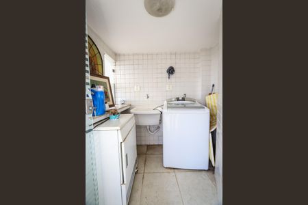 Apartamento à venda com 130m², 3 quartos e 1 vagaÁrea de Serviço