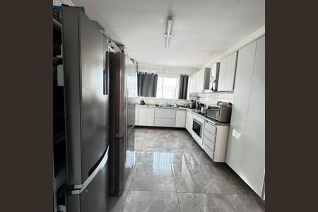 Casa à venda com 178m², 3 quartos e 4 vagas Casa à venda com 178m², 3 quartos e 4 vagasFoto 04