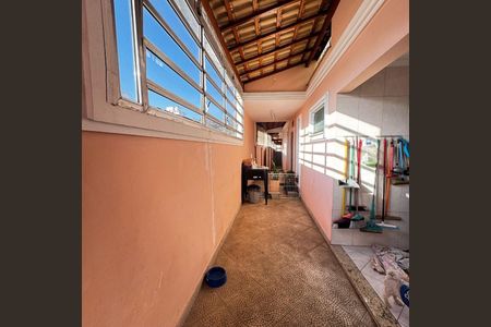 Casa à venda com 178m², 3 quartos e 4 vagas Casa à venda com 178m², 3 quartos e 4 vagasFoto 16