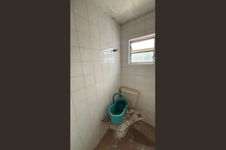 Casa à venda com 263m², 4 quartos e 4 vagas Casa à venda com 263m², 4 quartos e 4 vagasBanheiro de Serviço