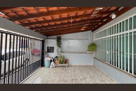 Casa à venda com 263m², 4 quartos e 4 vagas Casa à venda com 263m², 4 quartos e 4 vagasGaragem