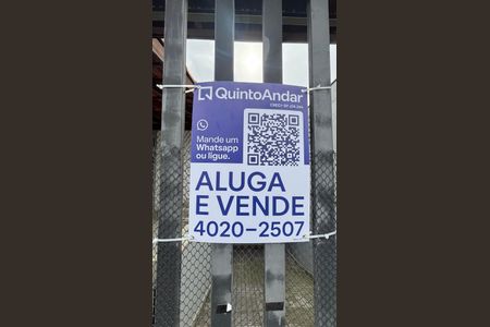 Casa à venda com 263m², 4 quartos e 4 vagas Casa à venda com 263m², 4 quartos e 4 vagasPlaca