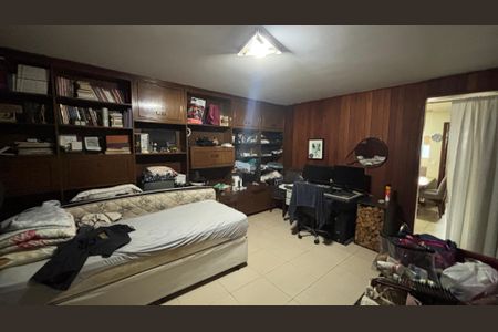 Casa à venda com 263m², 4 quartos e 4 vagas Casa à venda com 263m², 4 quartos e 4 vagasQuarto 3