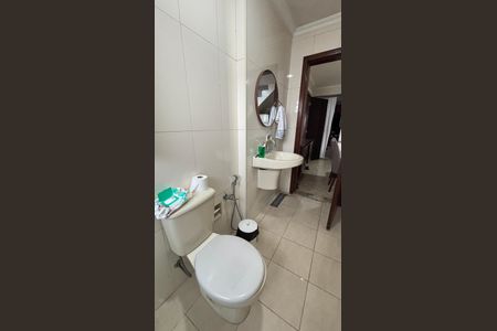 Casa à venda com 263m², 4 quartos e 4 vagas Casa à venda com 263m², 4 quartos e 4 vagasBanheiro 2