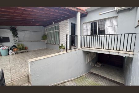 Casa à venda com 263m², 4 quartos e 4 vagas Casa à venda com 263m², 4 quartos e 4 vagasGaragem