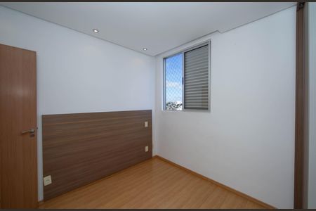 Apartamento à venda com 62m², 2 quartos e 2 vagas Apartamento à venda com 62m², 2 quartos e 2 vagasQUARTO1