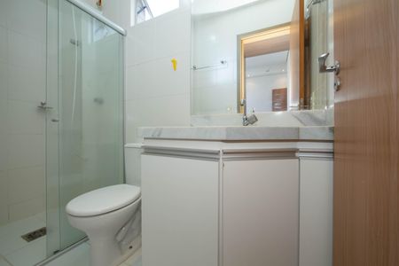 Apartamento à venda com 62m², 2 quartos e 2 vagas Apartamento à venda com 62m², 2 quartos e 2 vagasBANHEIRO1