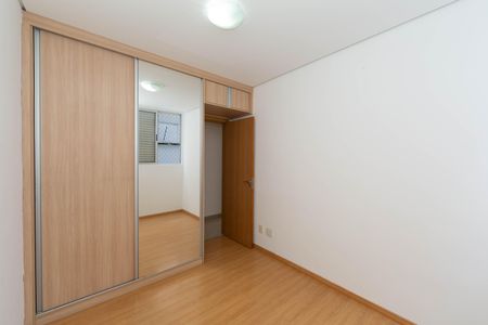Apartamento à venda com 62m², 2 quartos e 2 vagas Apartamento à venda com 62m², 2 quartos e 2 vagasQUARTO2