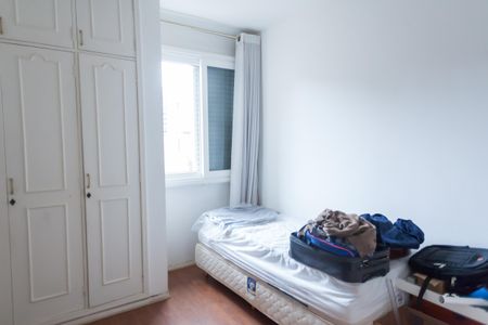 Apartamento à venda com 180m², 4 quartos e 3 vagasQuarto 2