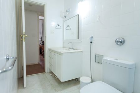 Apartamento à venda com 180m², 4 quartos e 3 vagasBanheiro Social