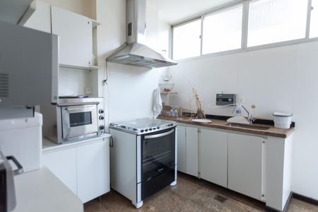 Apartamento à venda com 180m², 4 quartos e 3 vagasCozinha