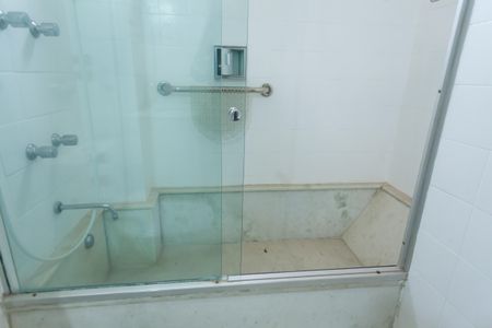 Apartamento à venda com 180m², 4 quartos e 3 vagasBanheiro Social