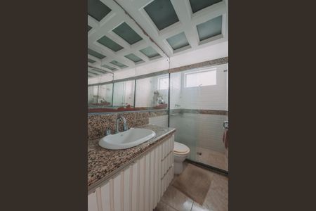 Apartamento para alugar com 280m², 3 quartos e 2 vagasBanheiro 1