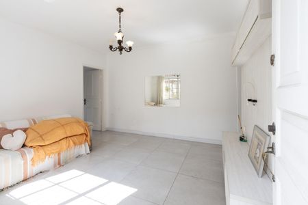 Sala 1 de casa à venda com 3 quartos, 160m² em Vila Ipojuca, São Paulo