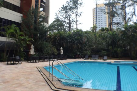 Studio para alugar com 42m², 1 quarto e 1 vaga Studio para alugar com 42m², 1 quarto e 1 vagaÁrea comum - Piscina