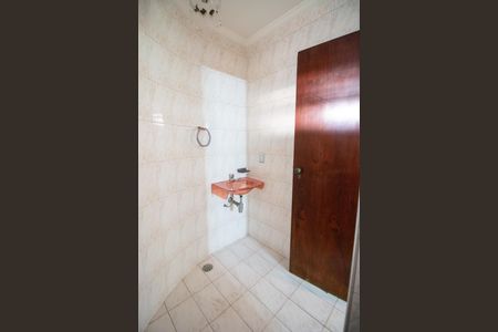 Casa à venda com 200m², 4 quartos e 4 vagas Casa à venda com 200m², 4 quartos e 4 vagasBanheiro 1