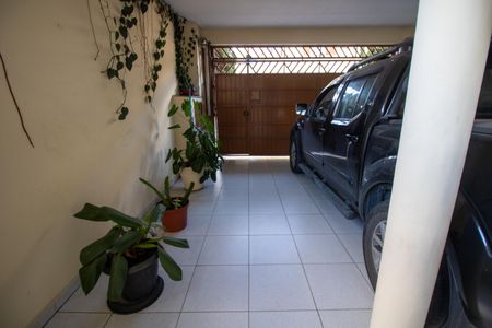Casa à venda com 200m², 4 quartos e 4 vagas Casa à venda com 200m², 4 quartos e 4 vagasGaragem