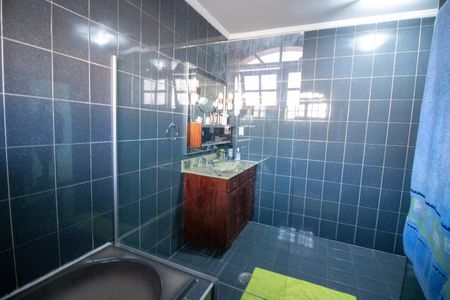 Casa à venda com 200m², 4 quartos e 4 vagas Casa à venda com 200m², 4 quartos e 4 vagasBanheiro 3